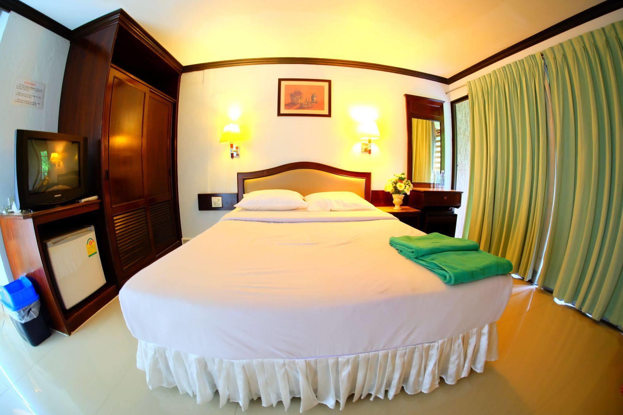 P.K. Mansion Hotel Ao Nang Buitenkant foto