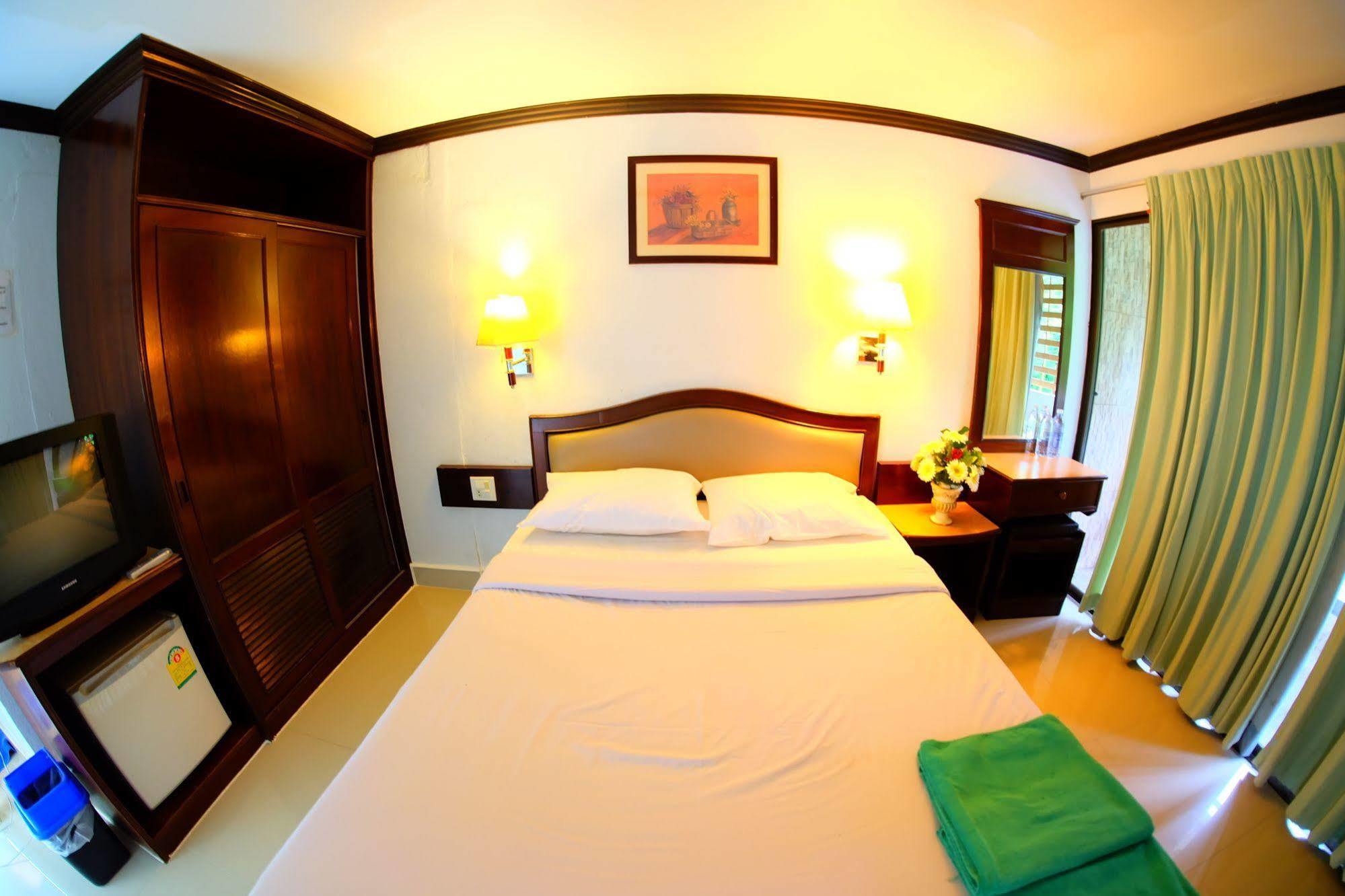 P.K. Mansion Hotel Ao Nang Buitenkant foto